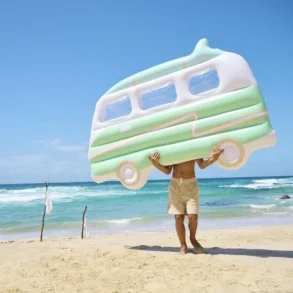 Sunnylife - Luftmadras Volkswagen 130x170cm