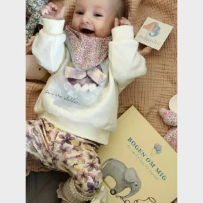 BOGEN OM MIG - En srlig bog til barnet af Annemette Voss 